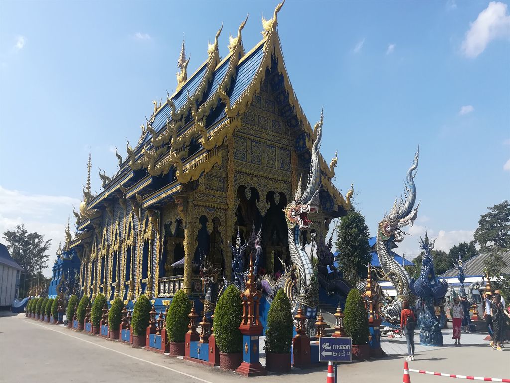 Wat Rong Suea Ten — The Blue Temple